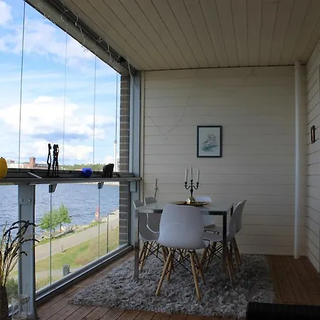 Luxury Ranta-tampellan Helmi Lakeview Free Park * Tampere